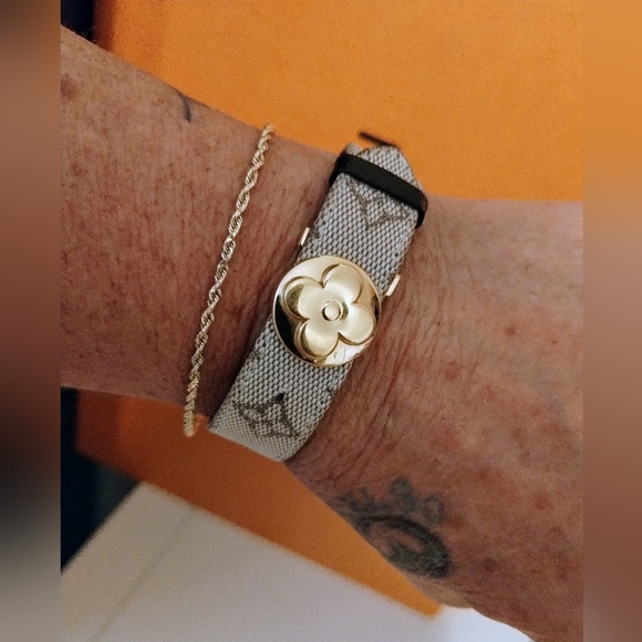Louis Vuitton Bracelet Excellent Pre-loved Condition - Picture 1 of 9